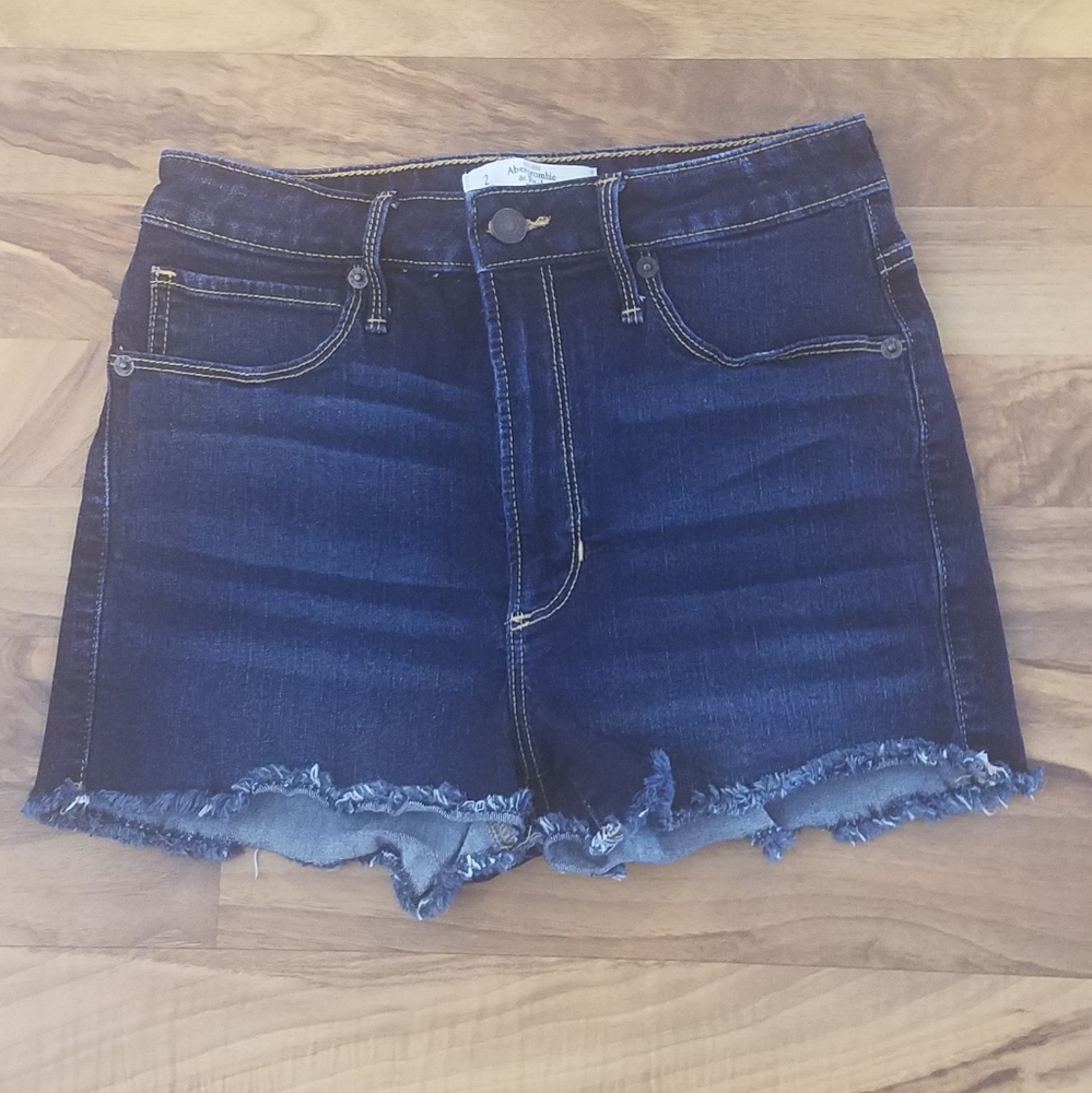 Abercrombie & Fitch Shorts Size 2 Waist 26